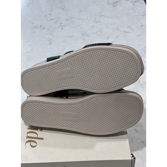 NWT Life Stride Women’s Gillian 2 Crochet Ankle‎ Strap Sandals Size 11W Black - Picture 5 of 6